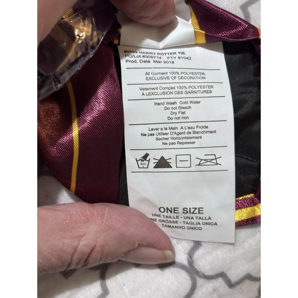 NWT Harry Potter Gryffindor Tie‎ (9709)